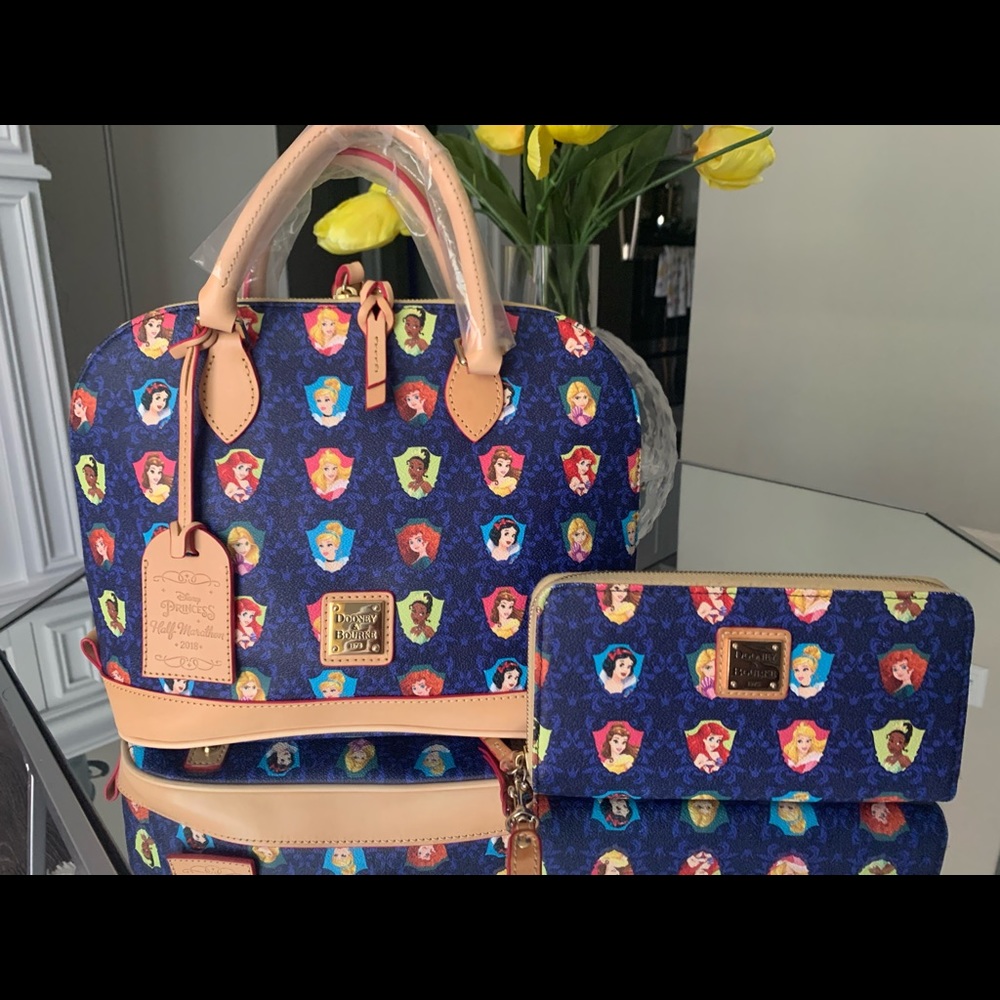Dooney and Bourke Princess 👸🏻 Satchel and wallet